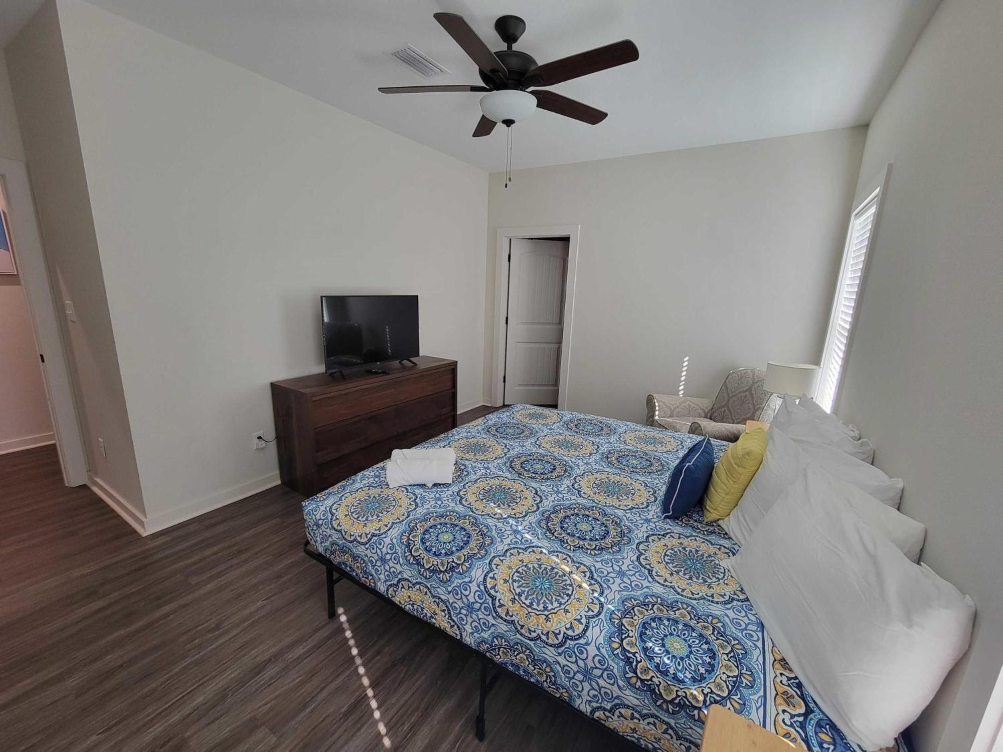 Beach Flow Bungalow-Mins To Downtown-Dining-Base Pensacola Exterior photo