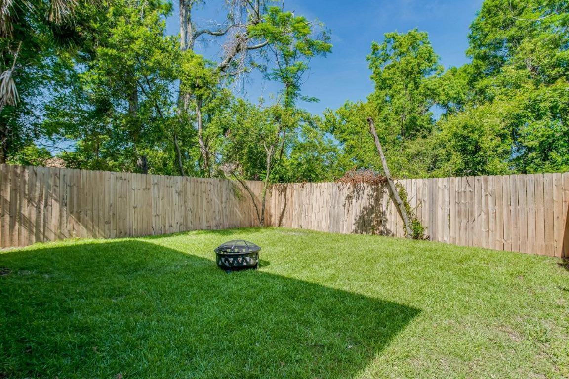 Beach Flow Bungalow-Mins To Downtown-Dining-Base Pensacola Exterior photo