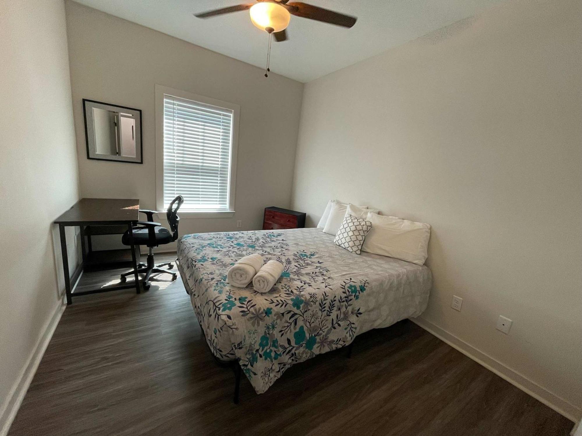 Beach Flow Bungalow-Mins To Downtown-Dining-Base Pensacola Exterior photo